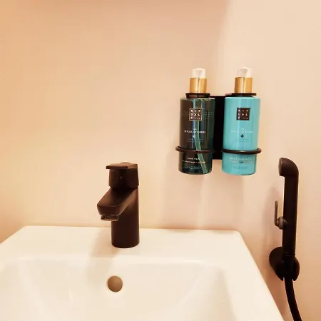 Supeluse 7-1 Guest By Annalie