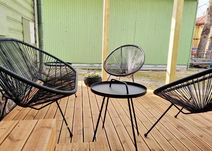 Supeluse 7-1 Guest By Annalie Παρνού